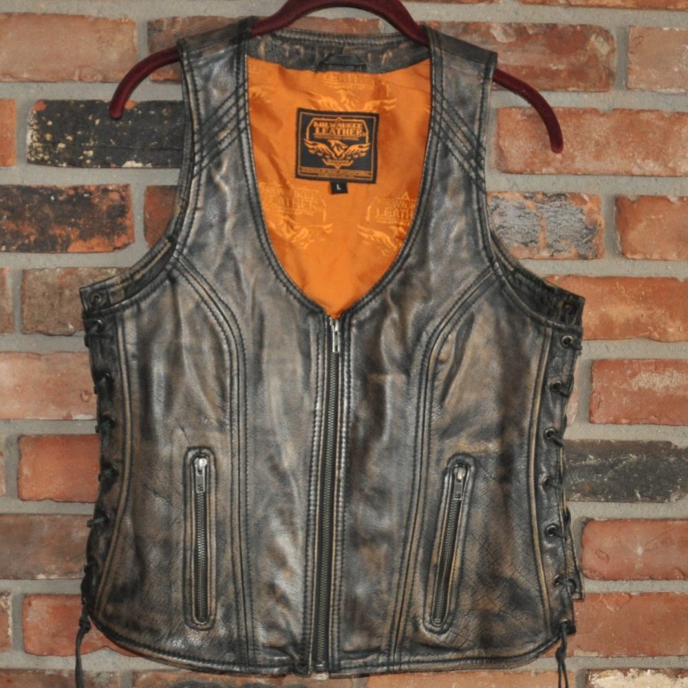 Milwaukee WOMEN’S DISTRESSED BROWN LEATHER Side Lacing Biker Motorcycle Vest L